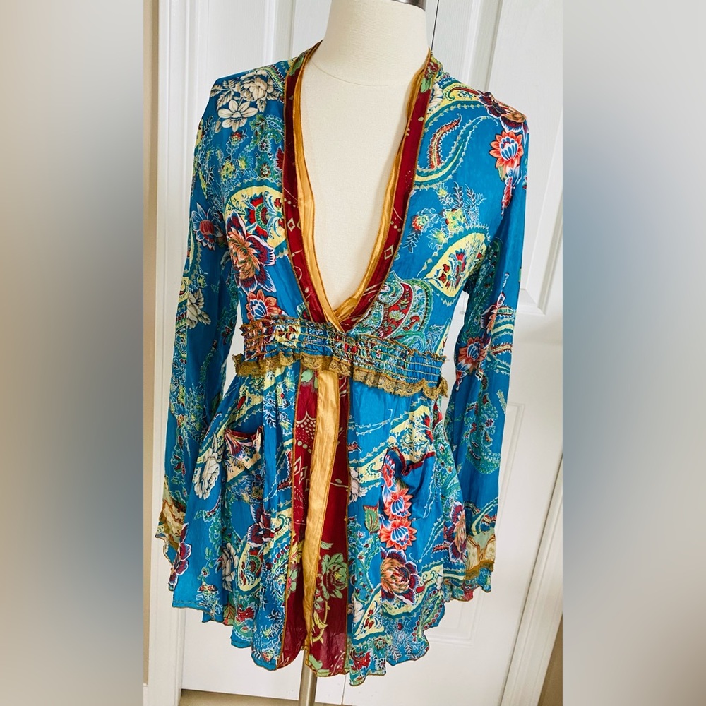 Johnny Was gorgeous Blue and Red Floral blouse  size S